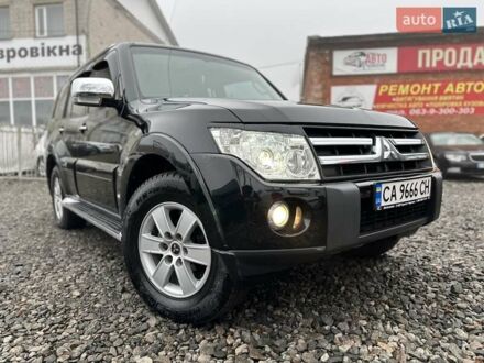 Черный Мицубиси Паджеро Вагон, объемом двигателя 3 л и пробегом 227 тыс. км за 11800 $, фото 1 на Automoto.ua