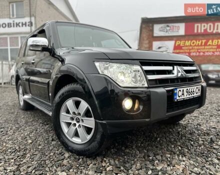 Черный Мицубиси Паджеро Вагон, объемом двигателя 3 л и пробегом 227 тыс. км за 11800 $, фото 1 на Automoto.ua