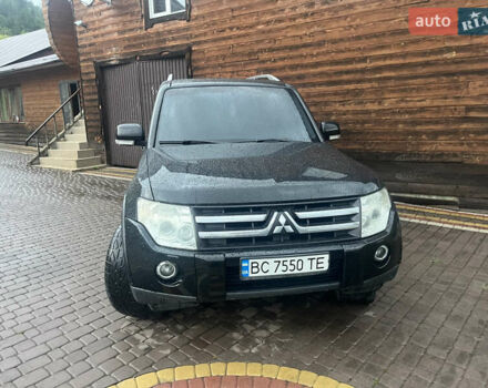 Чорний Міцубісі Паджеро Вагон, об'ємом двигуна 3.2 л та пробігом 240 тис. км за 10000 $, фото 1 на Automoto.ua