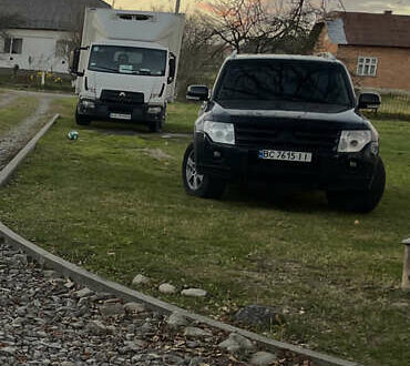Черный Мицубиси Паджеро Вагон, объемом двигателя 3.2 л и пробегом 350 тыс. км за 10500 $, фото 1 на Automoto.ua