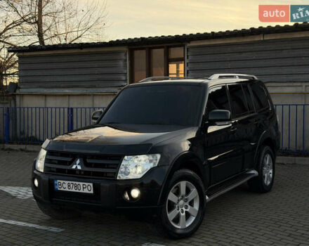 Черный Мицубиси Паджеро Вагон, объемом двигателя 3.2 л и пробегом 328 тыс. км за 13000 $, фото 1 на Automoto.ua