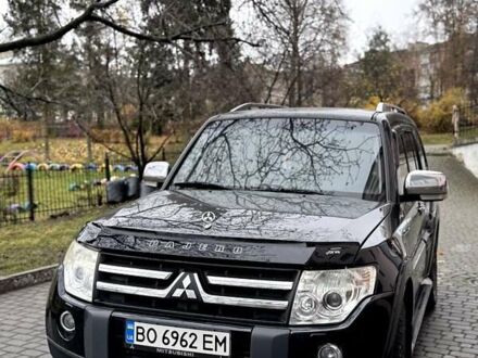 Черный Мицубиси Паджеро Вагон, объемом двигателя 2.97 л и пробегом 166 тыс. км за 10900 $, фото 1 на Automoto.ua