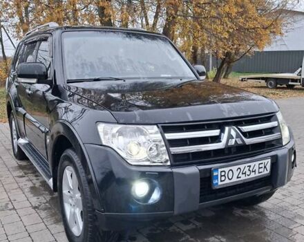 Чорний Міцубісі Паджеро Вагон, об'ємом двигуна 3.83 л та пробігом 295 тис. км за 15000 $, фото 1 на Automoto.ua