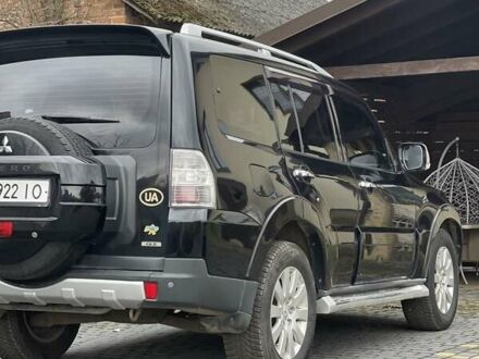 Черный Мицубиси Паджеро Вагон, объемом двигателя 3.2 л и пробегом 320 тыс. км за 12500 $, фото 1 на Automoto.ua