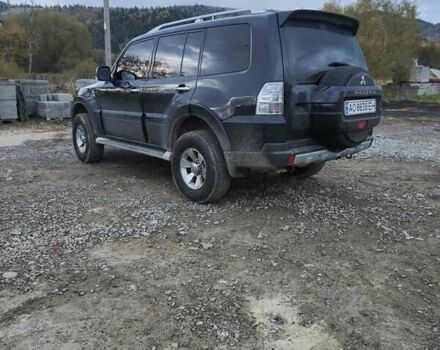 Чорний Міцубісі Паджеро Вагон, об'ємом двигуна 3 л та пробігом 330 тис. км за 11700 $, фото 1 на Automoto.ua