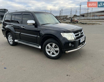 Черный Мицубиси Паджеро Вагон, объемом двигателя 3.2 л и пробегом 298 тыс. км за 15599 $, фото 1 на Automoto.ua