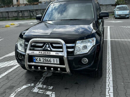 Черный Мицубиси Паджеро Вагон, объемом двигателя 3.2 л и пробегом 230 тыс. км за 12000 $, фото 1 на Automoto.ua