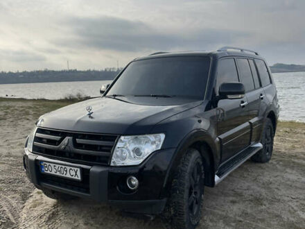 Черный Мицубиси Паджеро Вагон, объемом двигателя 3.2 л и пробегом 281 тыс. км за 10450 $, фото 1 на Automoto.ua