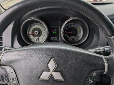 Черный Мицубиси Паджеро Вагон, объемом двигателя 3.2 л и пробегом 240 тыс. км за 13200 $, фото 1 на Automoto.ua