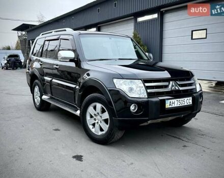 Черный Мицубиси Паджеро Вагон, объемом двигателя 3 л и пробегом 182 тыс. км за 11500 $, фото 1 на Automoto.ua