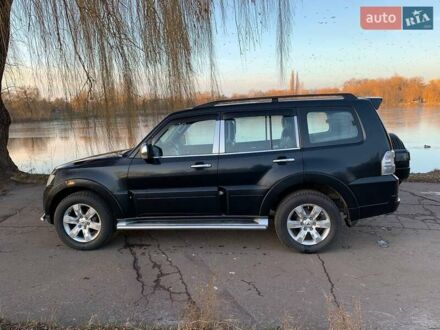 Мицубиси Паджеро Вагон 2010 в Ровно на Automoto.ua Черный Мицубиси Паджеро Вагон, объемом двигателя 3.83 л и пробегом 250 тыс. км за 13800 $, фото 1 на Automoto.ua