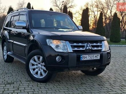 Черный Мицубиси Паджеро Вагон, объемом двигателя 3.83 л и пробегом 389 тыс. км за 14800 $, фото 1 на Automoto.ua