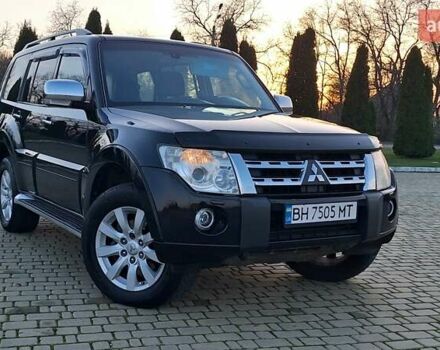 Черный Мицубиси Паджеро Вагон, объемом двигателя 3.83 л и пробегом 389 тыс. км за 14800 $, фото 1 на Automoto.ua