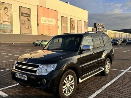 Черный Мицубиси Паджеро Вагон, объемом двигателя 3.2 л и пробегом 291 тыс. км за 17000 $, фото 1 на Automoto.ua