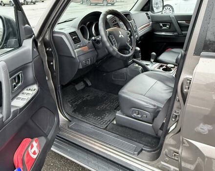 Коричневий Міцубісі Паджеро Вагон, об'ємом двигуна 2.97 л та пробігом 158 тис. км за 14500 $, фото 4 на Automoto.ua