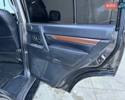 Коричневий Міцубісі Паджеро Вагон, об'ємом двигуна 3.2 л та пробігом 234 тис. км за 13900 $, фото 62 на Automoto.ua