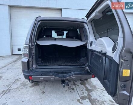 Коричневий Міцубісі Паджеро Вагон, об'ємом двигуна 3.2 л та пробігом 234 тис. км за 13900 $, фото 70 на Automoto.ua