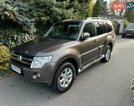 Коричневый Мицубиси Паджеро Вагон, объемом двигателя 3 л и пробегом 143 тыс. км за 14900 $, фото 2 на Automoto.ua