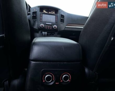 Коричневий Міцубісі Паджеро Вагон, об'ємом двигуна 3.2 л та пробігом 234 тис. км за 13900 $, фото 58 на Automoto.ua