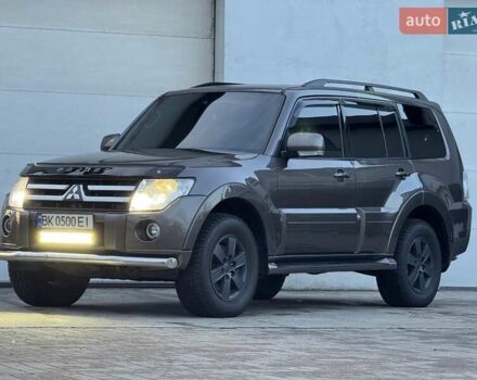 Коричневий Міцубісі Паджеро Вагон, об'ємом двигуна 3.2 л та пробігом 234 тис. км за 13900 $, фото 1 на Automoto.ua