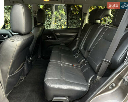 Коричневый Мицубиси Паджеро Вагон, объемом двигателя 3 л и пробегом 143 тыс. км за 14900 $, фото 9 на Automoto.ua