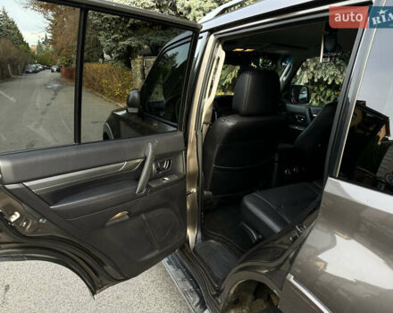 Коричневый Мицубиси Паджеро Вагон, объемом двигателя 3 л и пробегом 143 тыс. км за 14900 $, фото 7 на Automoto.ua