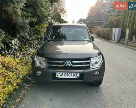 Коричневый Мицубиси Паджеро Вагон, объемом двигателя 3 л и пробегом 143 тыс. км за 14900 $, фото 3 на Automoto.ua