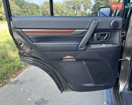 Коричневый Мицубиси Паджеро Вагон, объемом двигателя 3.83 л и пробегом 100 тыс. км за 19900 $, фото 62 на Automoto.ua