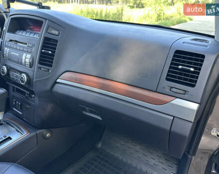 Коричневый Мицубиси Паджеро Вагон, объемом двигателя 3.83 л и пробегом 100 тыс. км за 19900 $, фото 48 на Automoto.ua