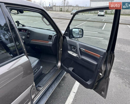 Коричневий Міцубісі Паджеро Вагон, об'ємом двигуна 3.83 л та пробігом 100 тис. км за 19900 $, фото 52 на Automoto.ua