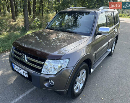 Коричневый Мицубиси Паджеро Вагон, объемом двигателя 3.83 л и пробегом 100 тыс. км за 19900 $, фото 2 на Automoto.ua