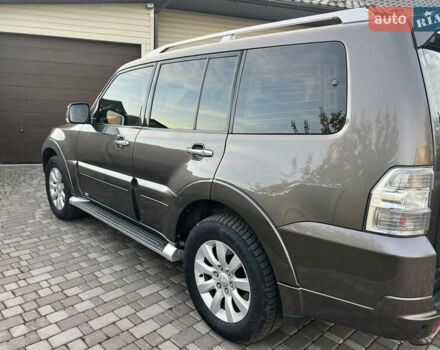 Коричневый Мицубиси Паджеро Вагон, объемом двигателя 3.2 л и пробегом 216 тыс. км за 17000 $, фото 3 на Automoto.ua