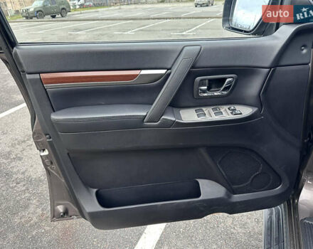 Коричневий Міцубісі Паджеро Вагон, об'ємом двигуна 3.83 л та пробігом 100 тис. км за 19900 $, фото 26 на Automoto.ua