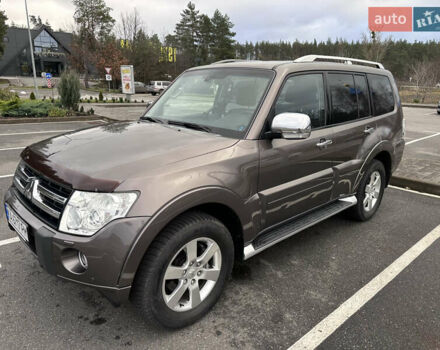 Коричневий Міцубісі Паджеро Вагон, об'ємом двигуна 3.83 л та пробігом 100 тис. км за 19900 $, фото 7 на Automoto.ua