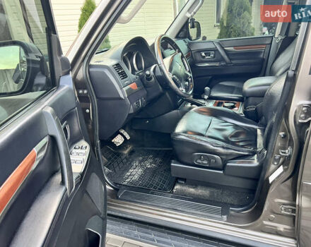 Коричневый Мицубиси Паджеро Вагон, объемом двигателя 3.2 л и пробегом 216 тыс. км за 17000 $, фото 25 на Automoto.ua