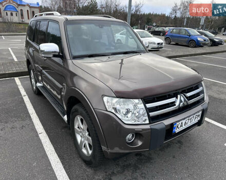 Коричневий Міцубісі Паджеро Вагон, об'ємом двигуна 3.83 л та пробігом 100 тис. км за 19900 $, фото 3 на Automoto.ua