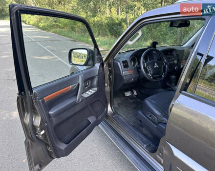 Коричневый Мицубиси Паджеро Вагон, объемом двигателя 3.83 л и пробегом 100 тыс. км за 19900 $, фото 27 на Automoto.ua
