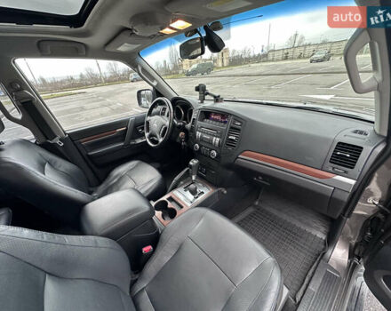 Коричневий Міцубісі Паджеро Вагон, об'ємом двигуна 3.83 л та пробігом 100 тис. км за 19900 $, фото 50 на Automoto.ua