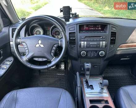 Коричневый Мицубиси Паджеро Вагон, объемом двигателя 3.83 л и пробегом 100 тыс. км за 19900 $, фото 31 на Automoto.ua