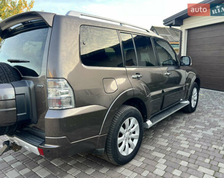 Коричневый Мицубиси Паджеро Вагон, объемом двигателя 3.2 л и пробегом 216 тыс. км за 17000 $, фото 1 на Automoto.ua