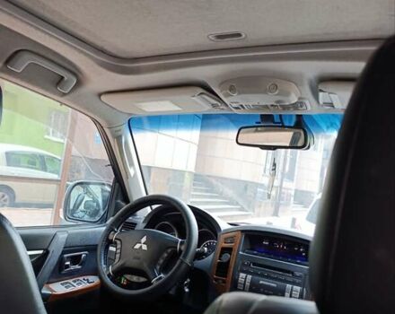 Красный Мицубиси Паджеро Вагон, объемом двигателя 3.8 л и пробегом 288 тыс. км за 14600 $, фото 20 на Automoto.ua