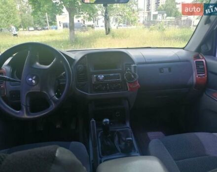 Сірий Міцубісі Паджеро Вагон, об'ємом двигуна 2.5 л та пробігом 328 тис. км за 10200 $, фото 29 на Automoto.ua