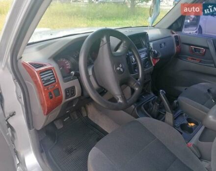 Сірий Міцубісі Паджеро Вагон, об'ємом двигуна 2.5 л та пробігом 328 тис. км за 10200 $, фото 1 на Automoto.ua