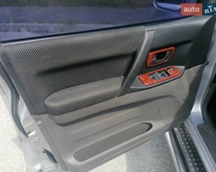 Сірий Міцубісі Паджеро Вагон, об'ємом двигуна 2.5 л та пробігом 328 тис. км за 10200 $, фото 16 на Automoto.ua