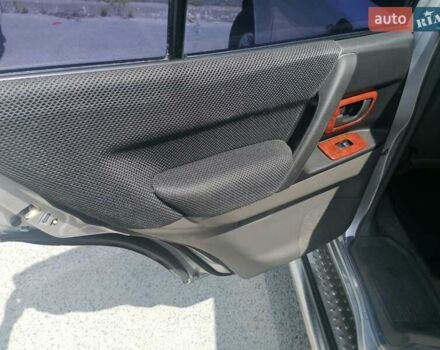 Сірий Міцубісі Паджеро Вагон, об'ємом двигуна 2.5 л та пробігом 328 тис. км за 10200 $, фото 22 на Automoto.ua