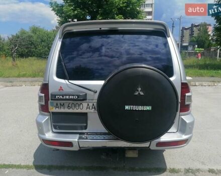 Сірий Міцубісі Паджеро Вагон, об'ємом двигуна 2.5 л та пробігом 328 тис. км за 10200 $, фото 4 на Automoto.ua