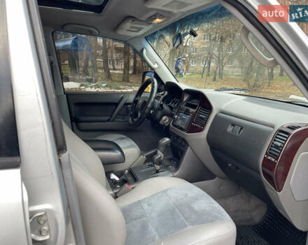 Сірий Міцубісі Паджеро Вагон, об'ємом двигуна 2.97 л та пробігом 329 тис. км за 6000 $, фото 6 на Automoto.ua