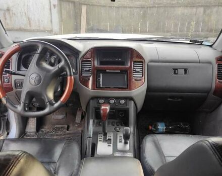 Серый Мицубиси Паджеро Вагон, объемом двигателя 3.2 л и пробегом 252 тыс. км за 10000 $, фото 5 на Automoto.ua