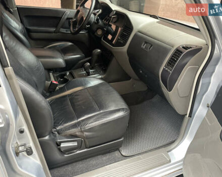 Сірий Міцубісі Паджеро Вагон, об'ємом двигуна 2.97 л та пробігом 249 тис. км за 8990 $, фото 13 на Automoto.ua