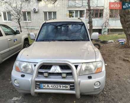 Сірий Міцубісі Паджеро Вагон, об'ємом двигуна 3.5 л та пробігом 223 тис. км за 8200 $, фото 1 на Automoto.ua